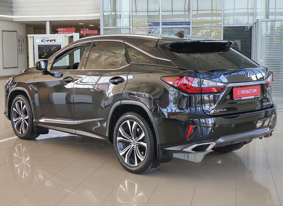 Lexus RX, IV 300 2.0 AT (238 л.с.) 4WD