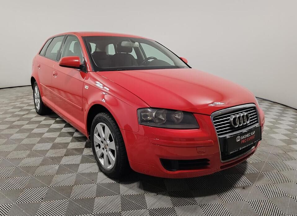 Audi A3, II (8P) Рестайлинг 1 1.6 AT (102 л.с.)