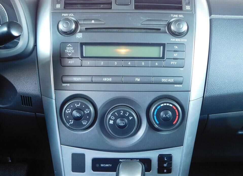 Toyota Corolla, X (E140, E150) Рестайлинг 1.6 AT (124 л.с.)