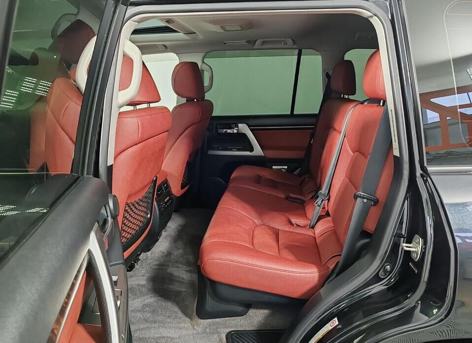 Toyota Land Cruiser, 200 Series Рестайлинг 1 4.5d AT (235 л.с.) 4WD