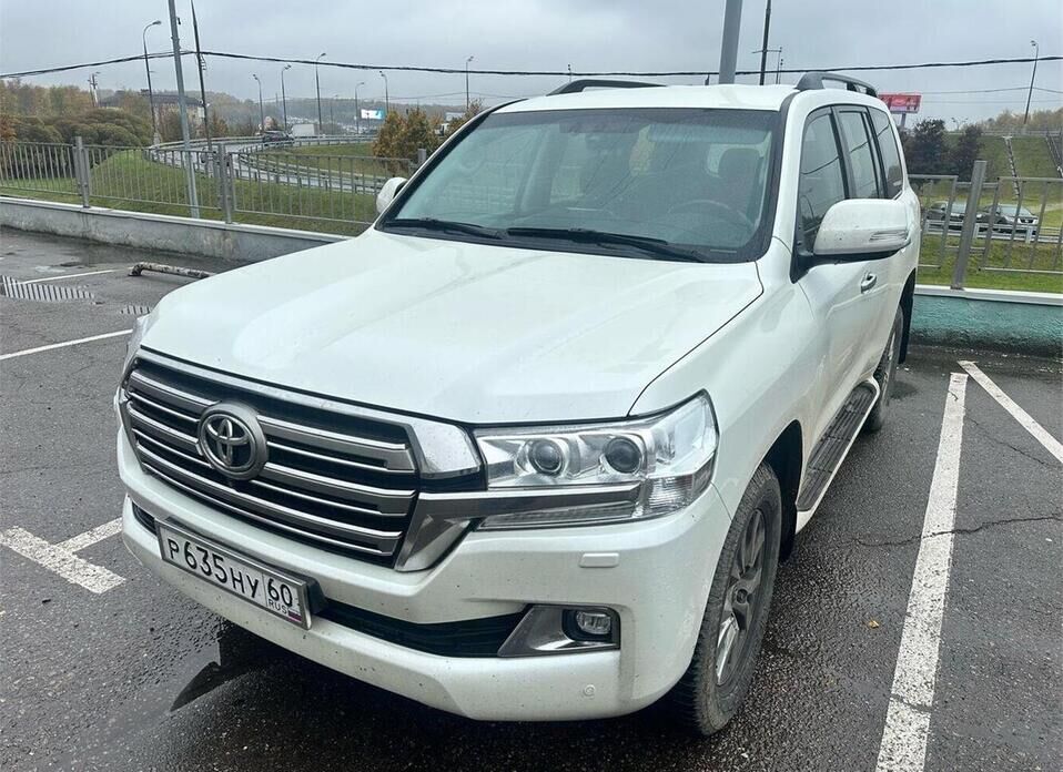 Toyota Land Cruiser, 200 Series Рестайлинг 2 4.5d AT (249 л.с.) 4WD
