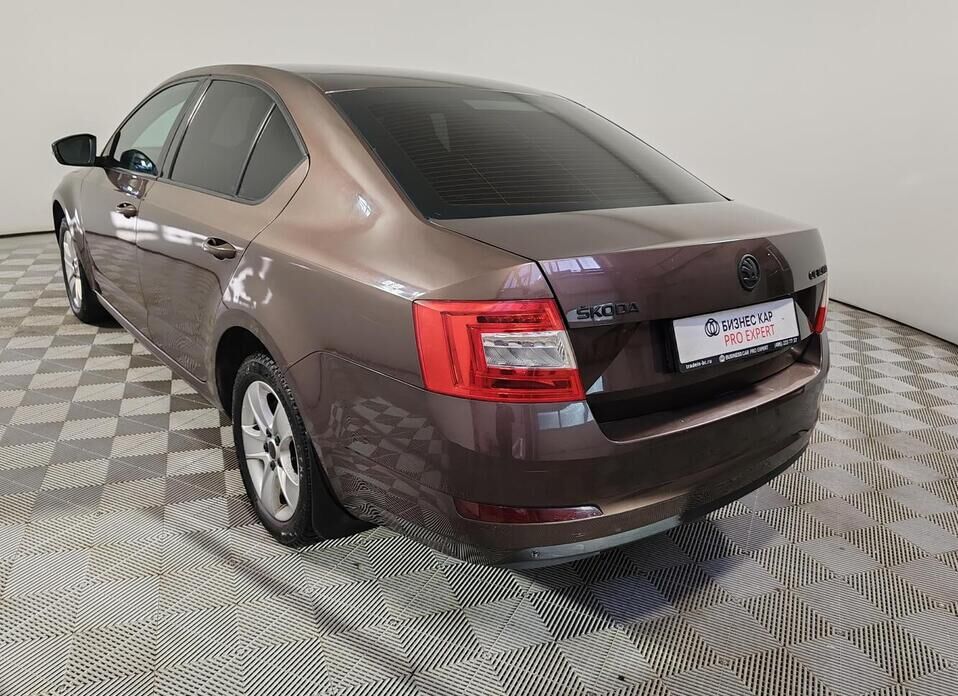 Skoda Octavia, III (A7) 1.6 MT (110 л.с.)