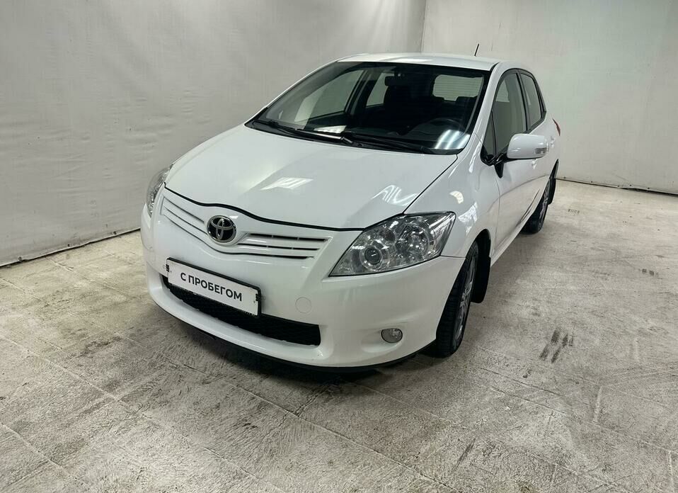 Toyota Auris 1.6 AT (124 л.с.)