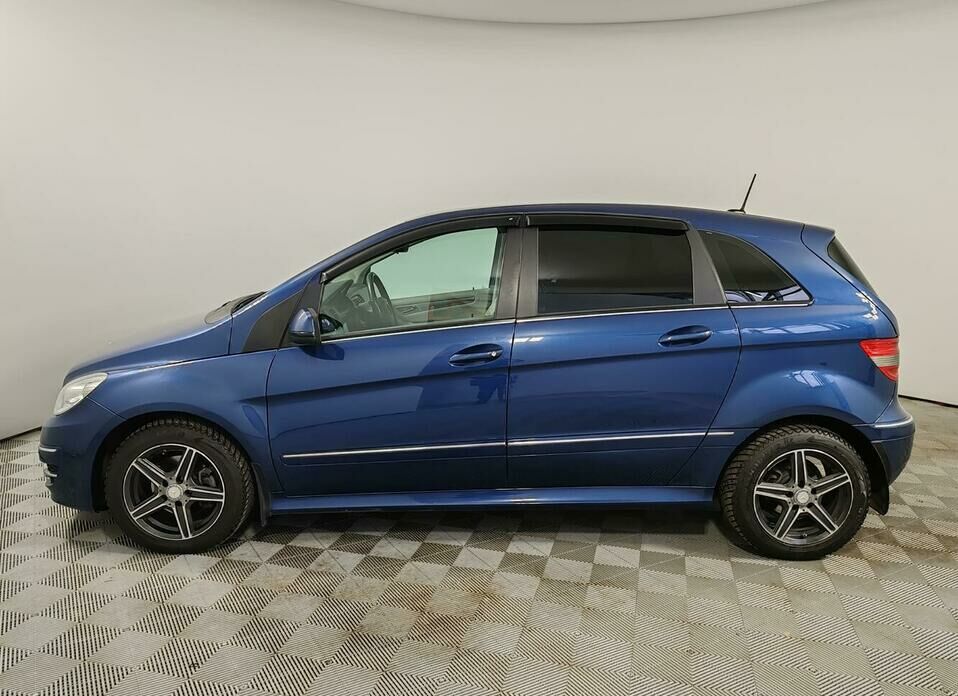 Mercedes-Benz B-Класс 200 2.0 CVT (136 л.с.)