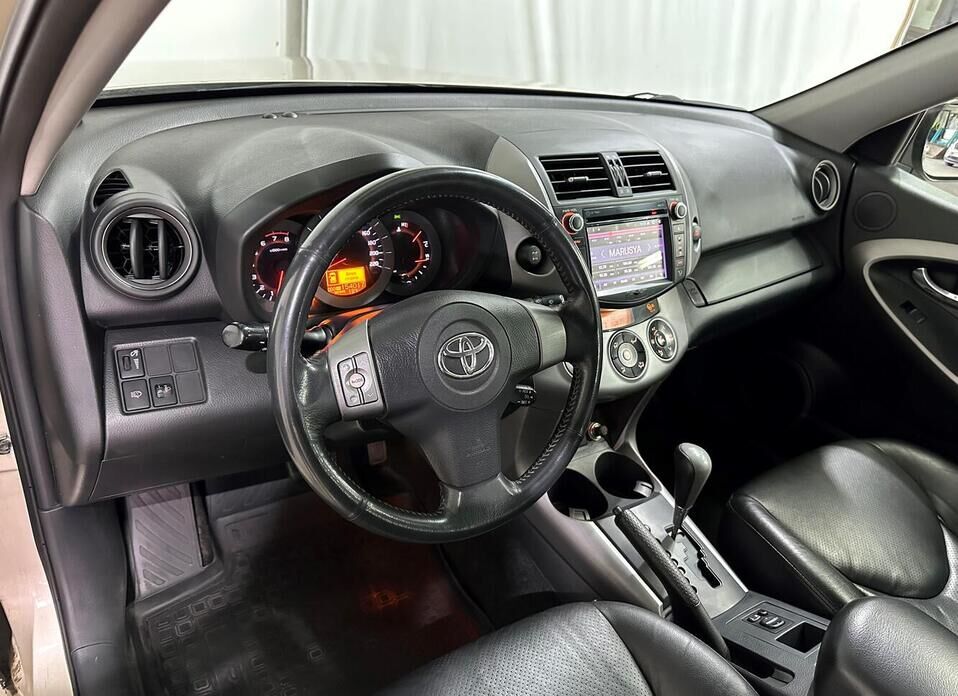 Toyota RAV4 2.0 AT (152 л.с.) 4WD
