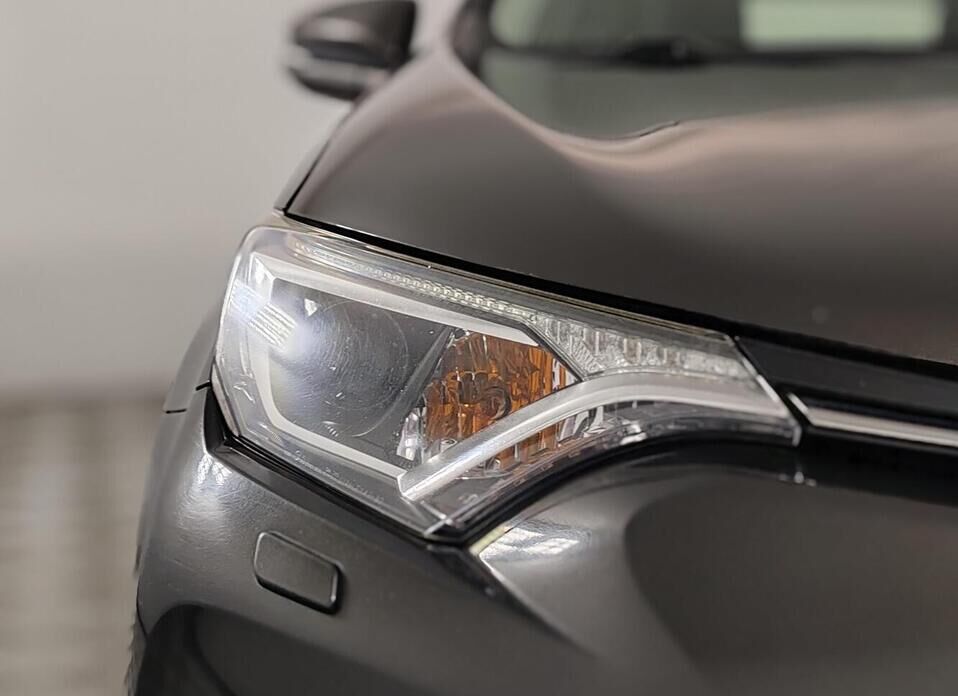 Toyota RAV4, IV (XA40) Рестайлинг 2.0 CVT (146 л.с.) 4WD