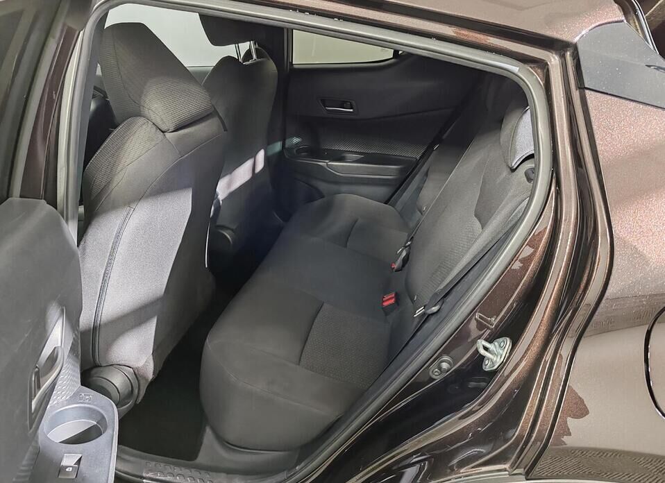 Toyota C-HR 2.0 CVT (148 л.с.)