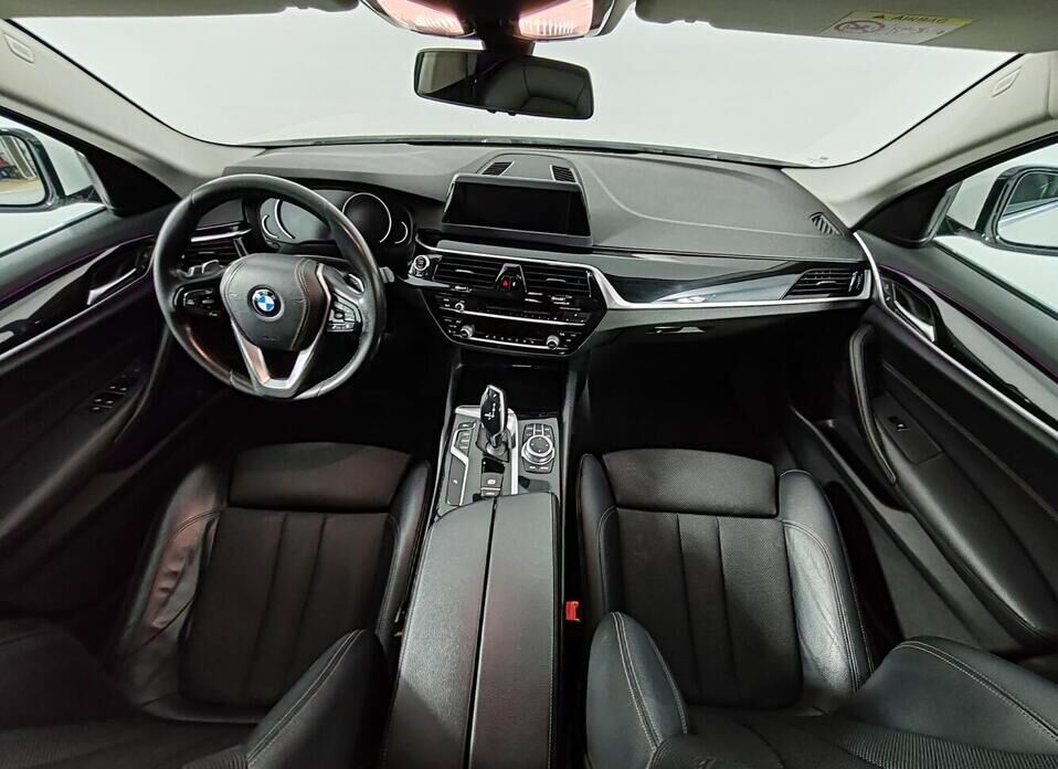 BMW 5 серии, VII (G30/G31) 518d 2.0d AT (150 л.с.)