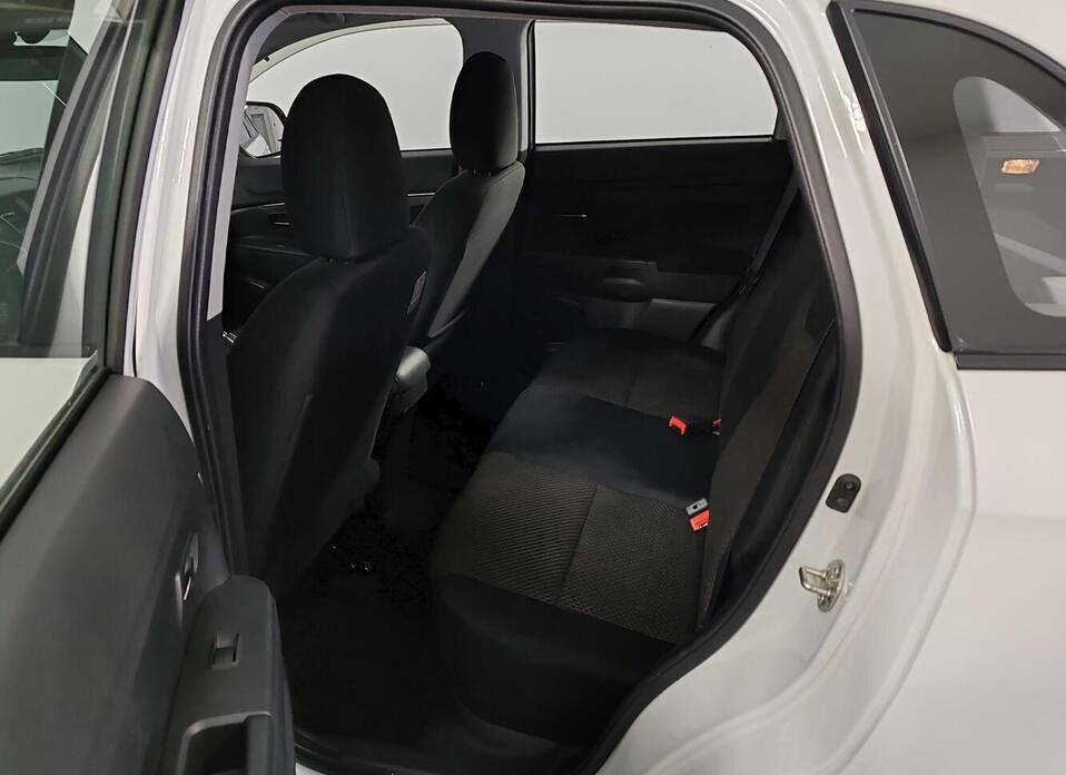 Mitsubishi ASX 1.6 MT (117 л.с.)