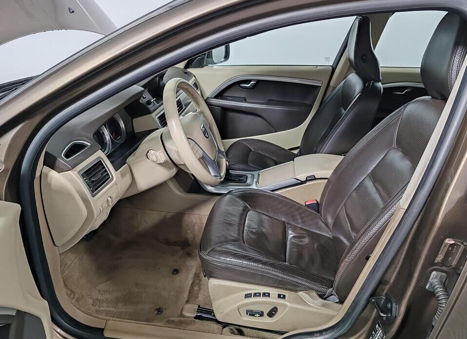 Volvo XC70, II 2.4d AT (163 л.с.) 4WD