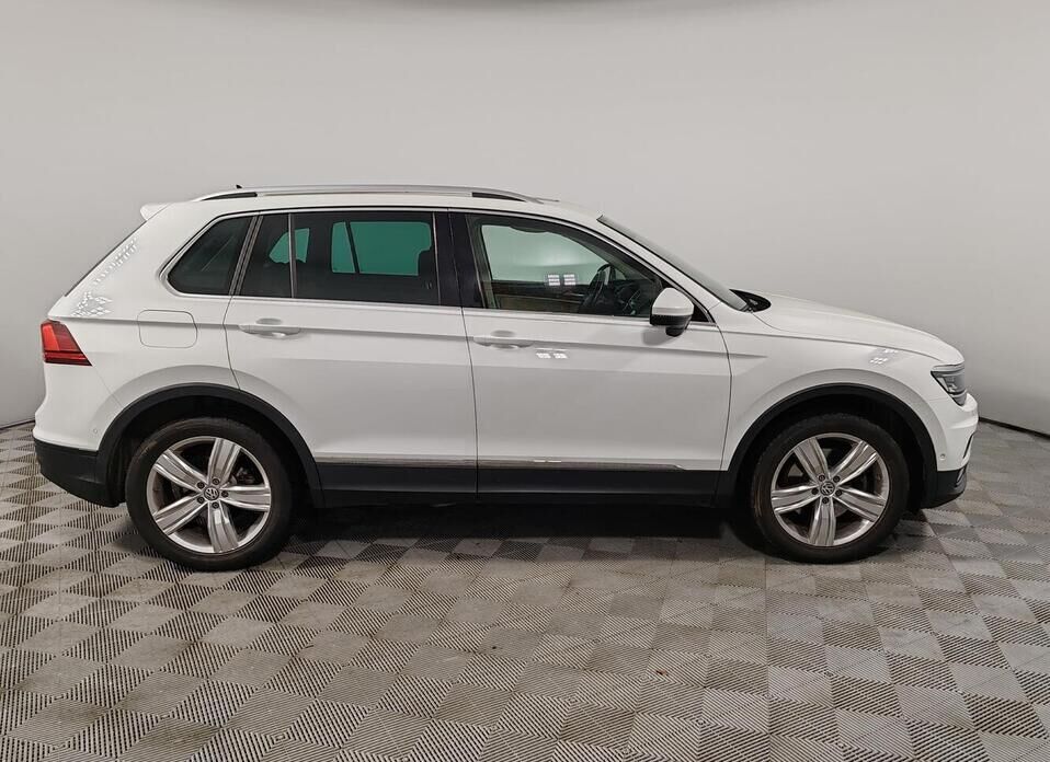 Volkswagen Tiguan, II 2.0 AMT (180 л.с.) 4WD