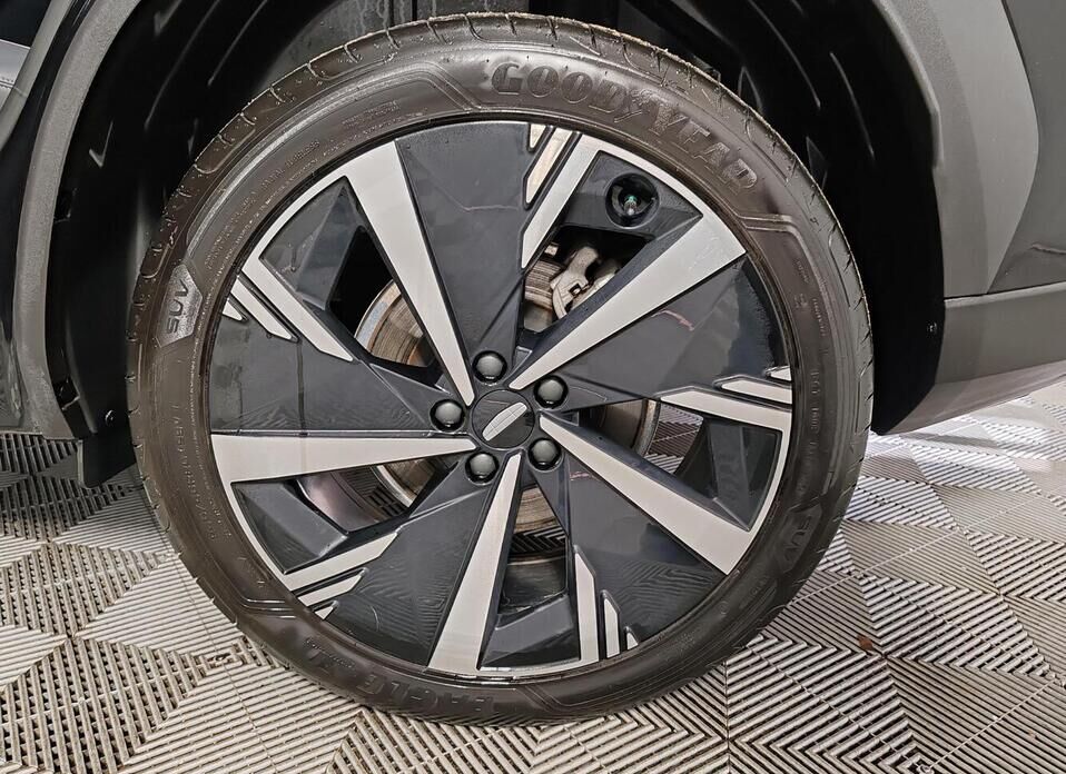 Geely Atlas, II 2.0 AT (200 л.с.) 4WD