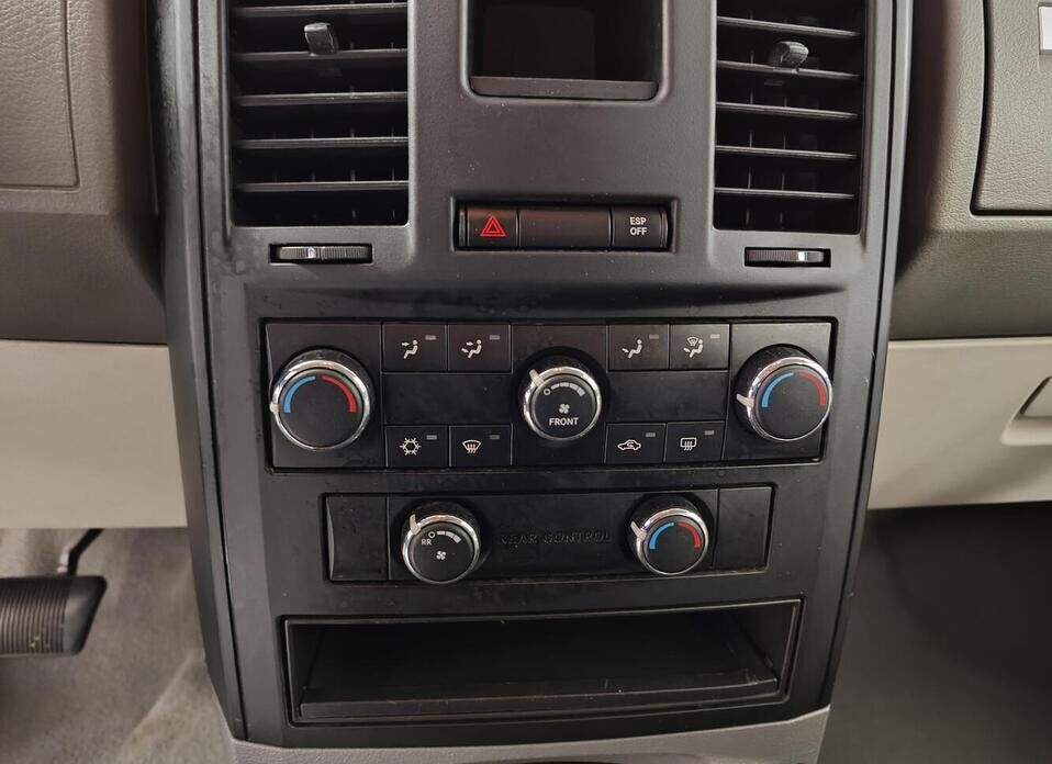 Dodge Caravan Grand 3.3 AT (173 л.с.)