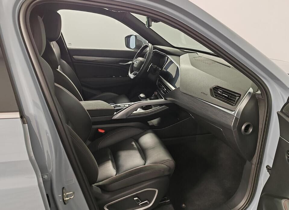 Geely Tugella 2.0 AT (238 л.с.) 4WD