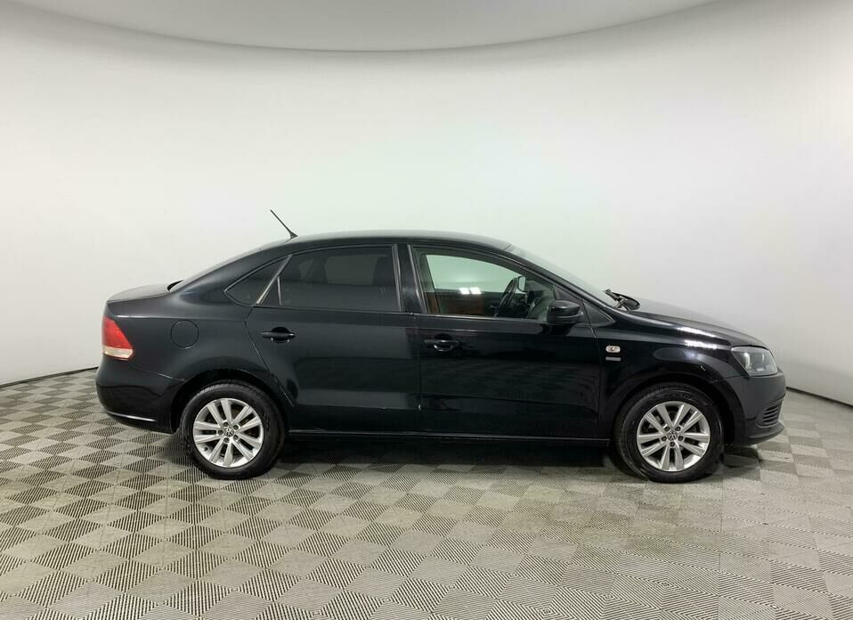 Volkswagen Polo 1.6 AT (105 л.с.)