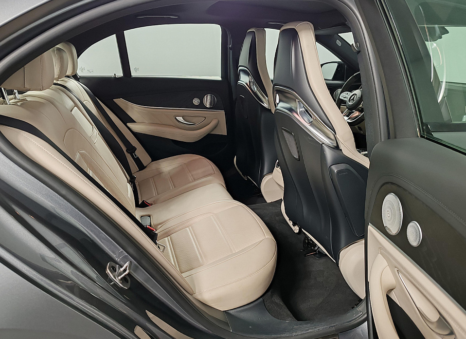 Mercedes-Benz E-Класс AMG, V (W213) 63 AMG S 4.0 AT (612 л.с.) 4WD