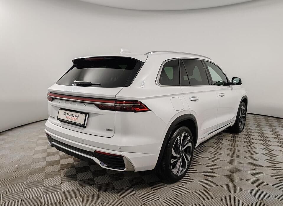 Geely Monjaro 2.0 AT (238 л.с.) 4WD