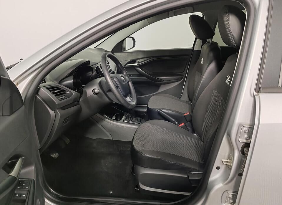 LADA (ВАЗ) Vesta, I 1.6 MT (106 л.с.)