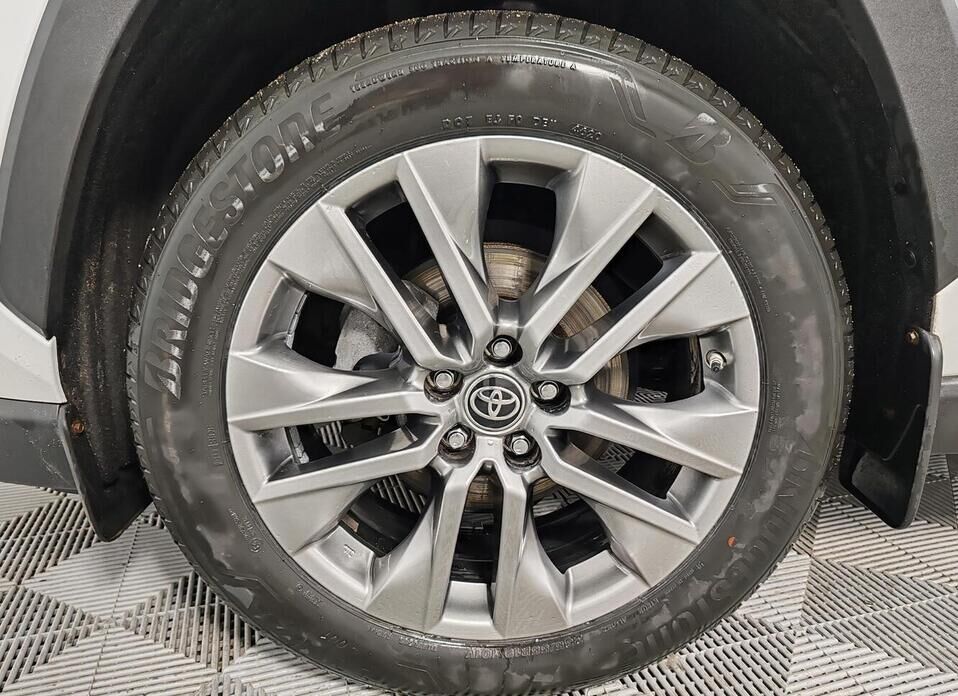 Toyota RAV4 2.5 AT (199 л.с.) 4WD