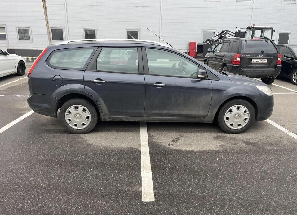 Ford Focus, II Рестайлинг 1.6 MT (100 л.с.)