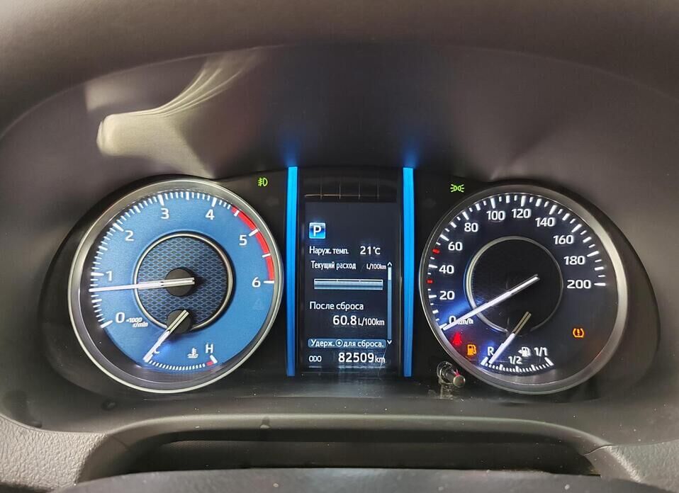 Toyota Fortuner, II Рестайлинг 2.8d AT (200 л.с.) 4WD