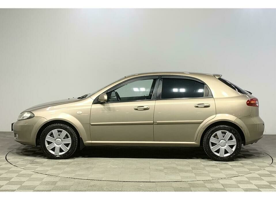 Chevrolet Lacetti 1.6 AT (109 л.с.)