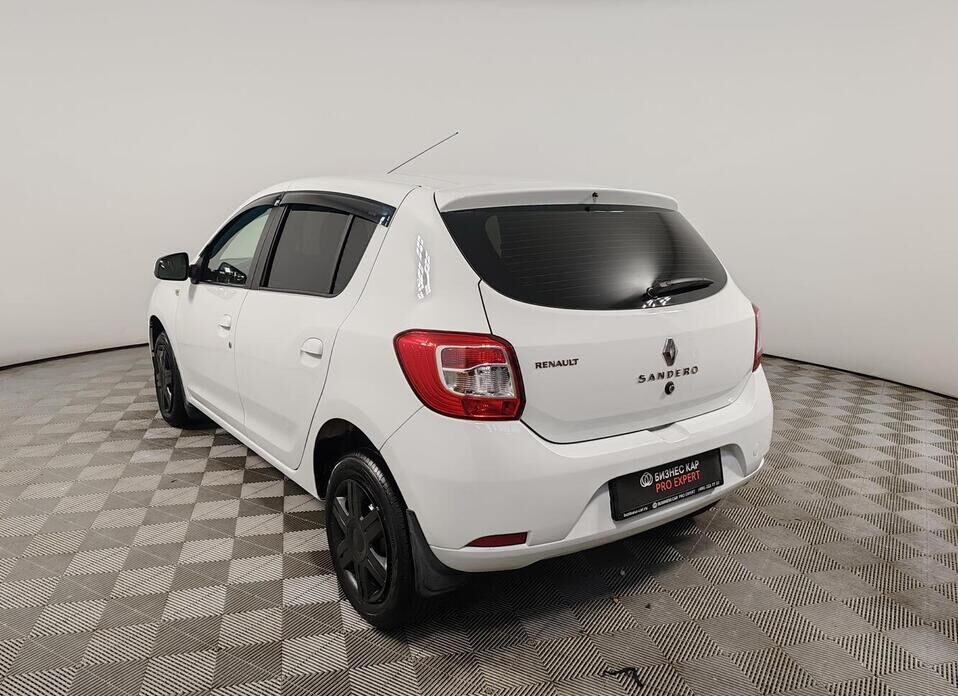 Renault Sandero, II Рестайлинг 1.6 MT (82 л.с.)
