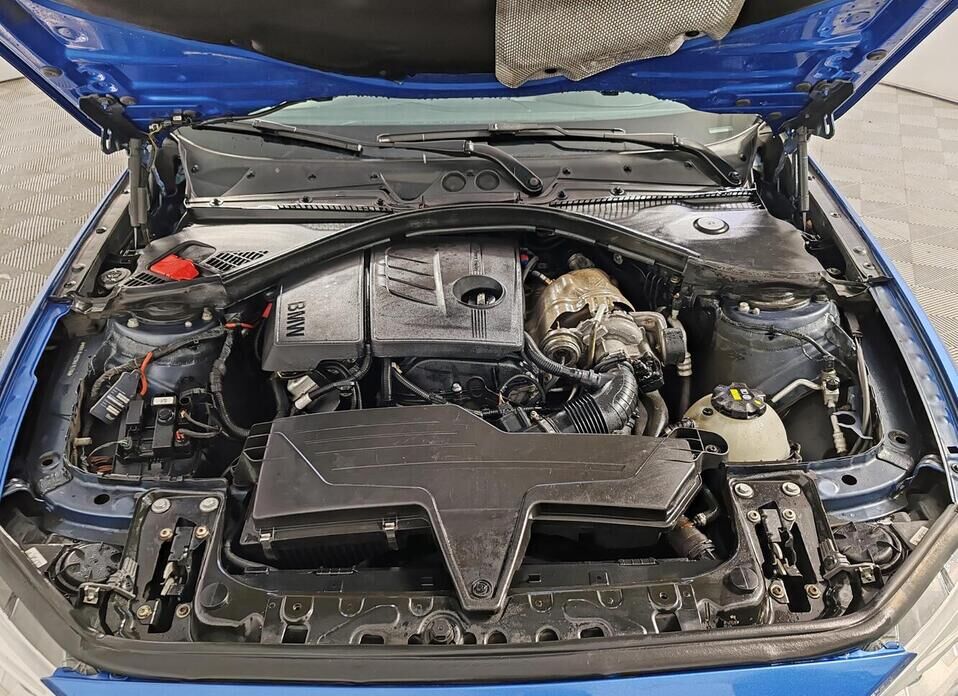 BMW 1 серии, II (F20/F21) 116i 1.6 AT (136 л.с.)