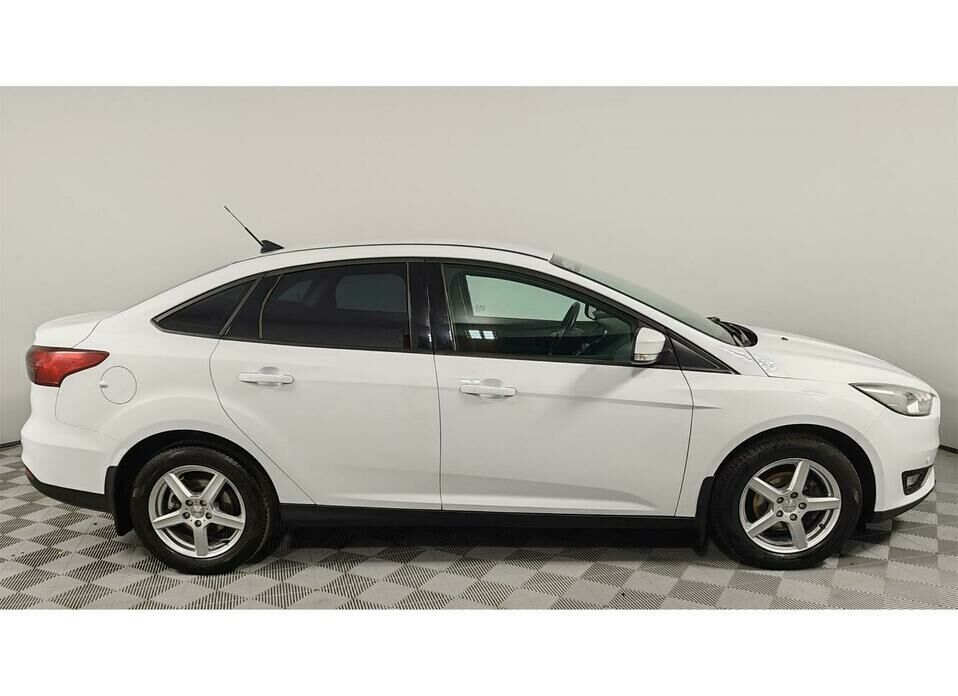 Ford Focus 1.6 AMT (105 л.с.)
