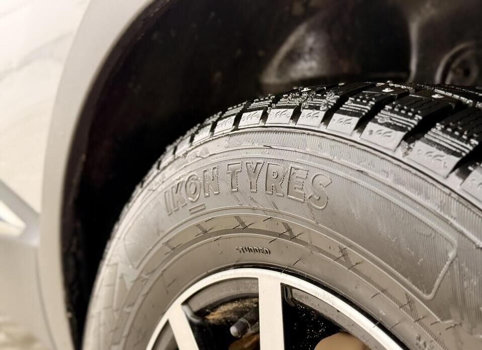 Renault Kaptur, I 2.0 AT (143 л.с.) 4WD