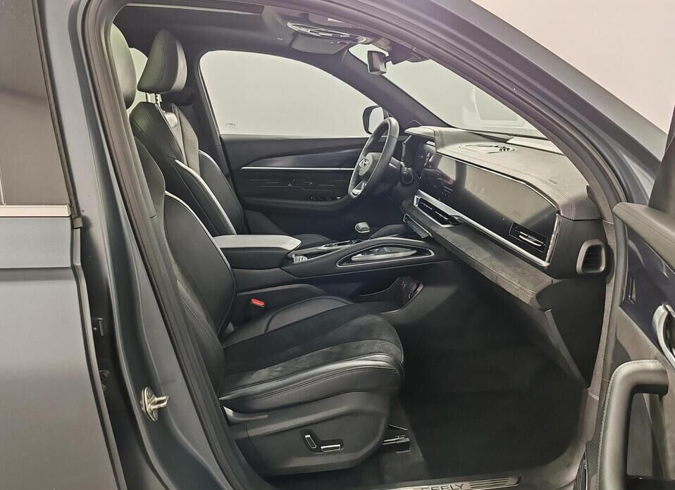 Geely Monjaro 2.0 AT (238 л.с.) 4WD