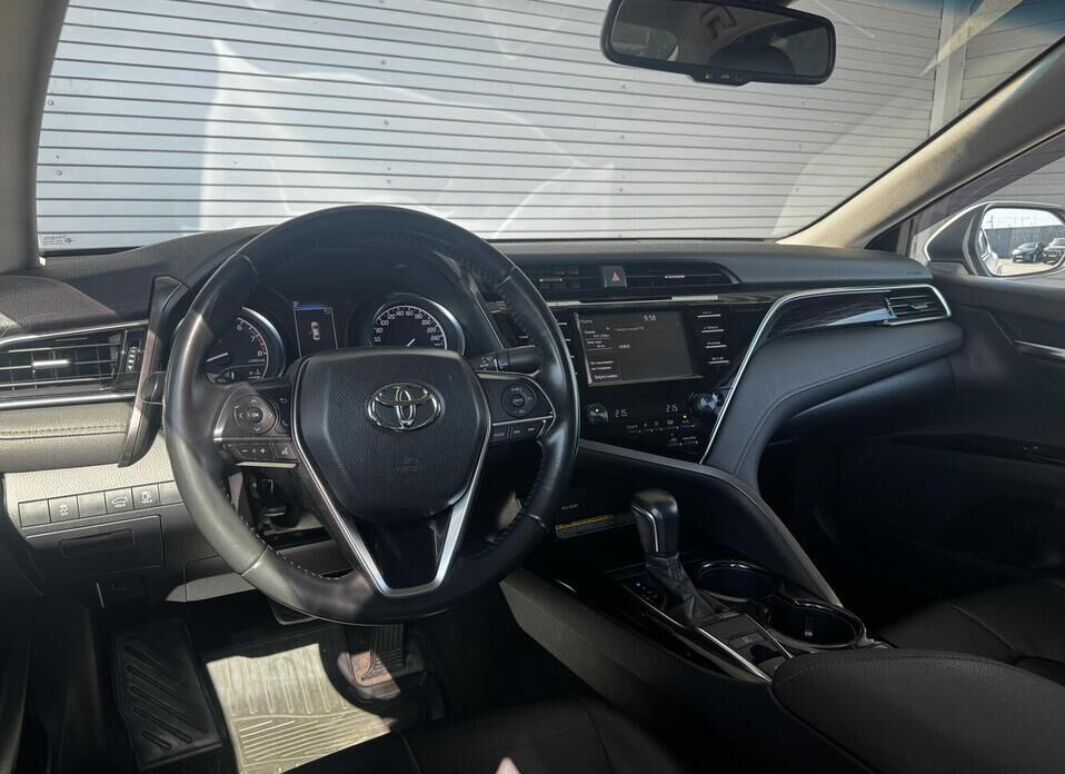 Toyota Camry, VIII (XV70) 2.5 AT (181 л.с.)