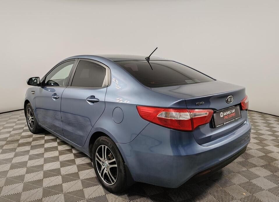 Kia Rio, III 5-speed 1.6 MT (123 л.с.)