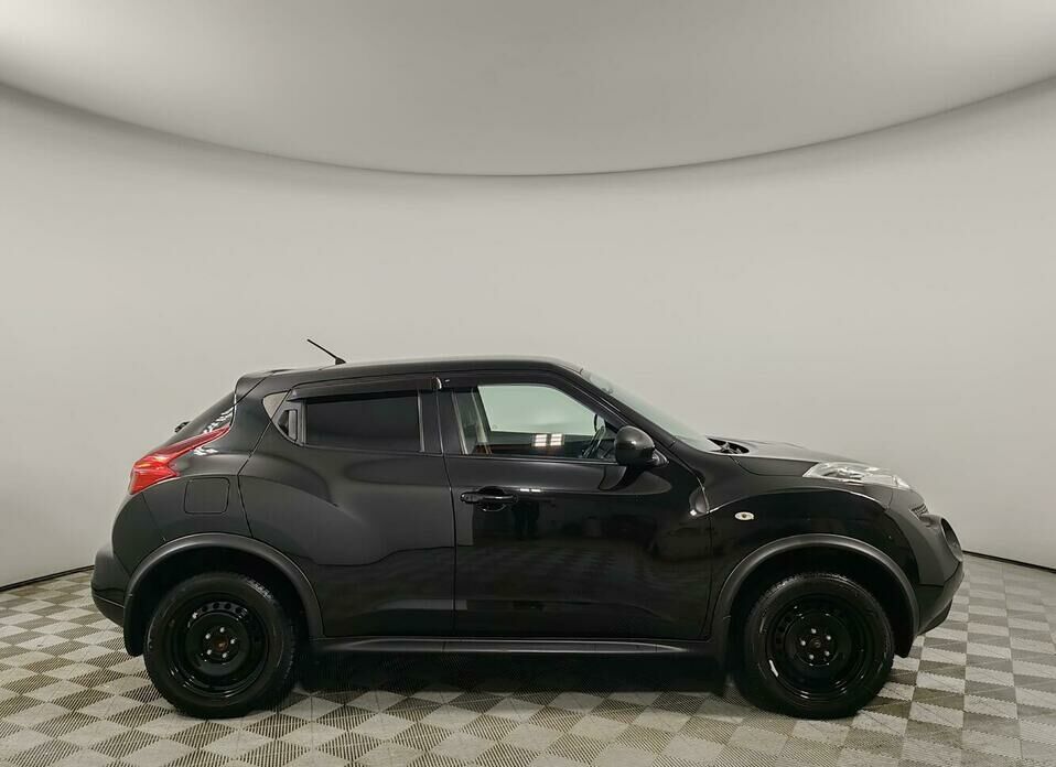 Nissan Juke 1.6 CVT (117 л.с.)