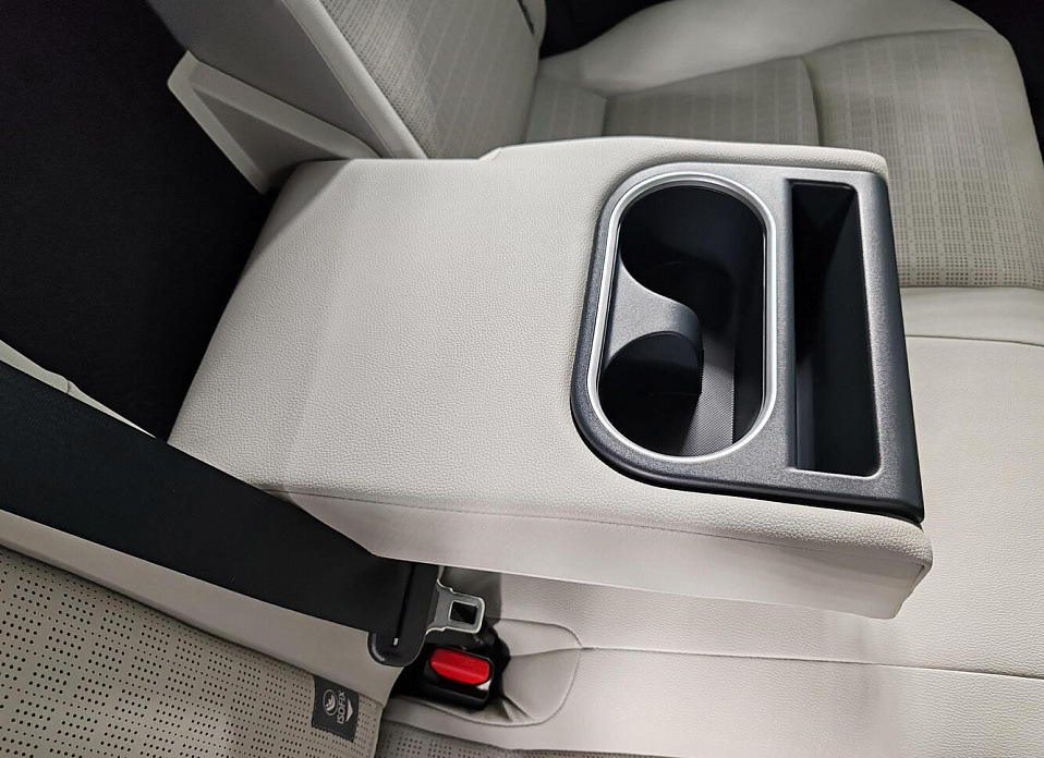 Toyota bZ4X Electro AT (150 кВт)