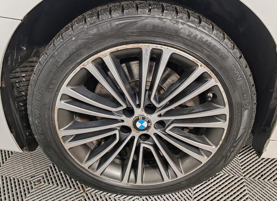 BMW 5 серии, VII (G30/G31) 518d 2.0d AT (150 л.с.)