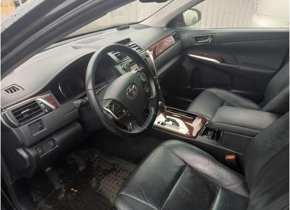Toyota Camry, VII (XV50) 2.5 AT (181 л.с.)