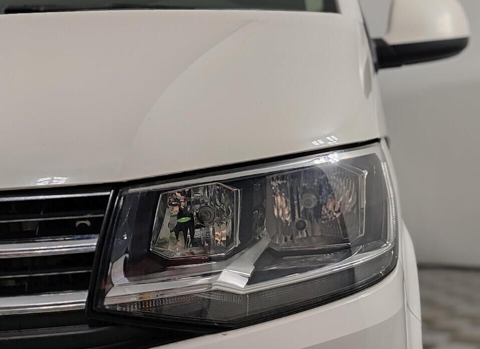 Volkswagen Caravelle 2.0d MT (102 л.с.)