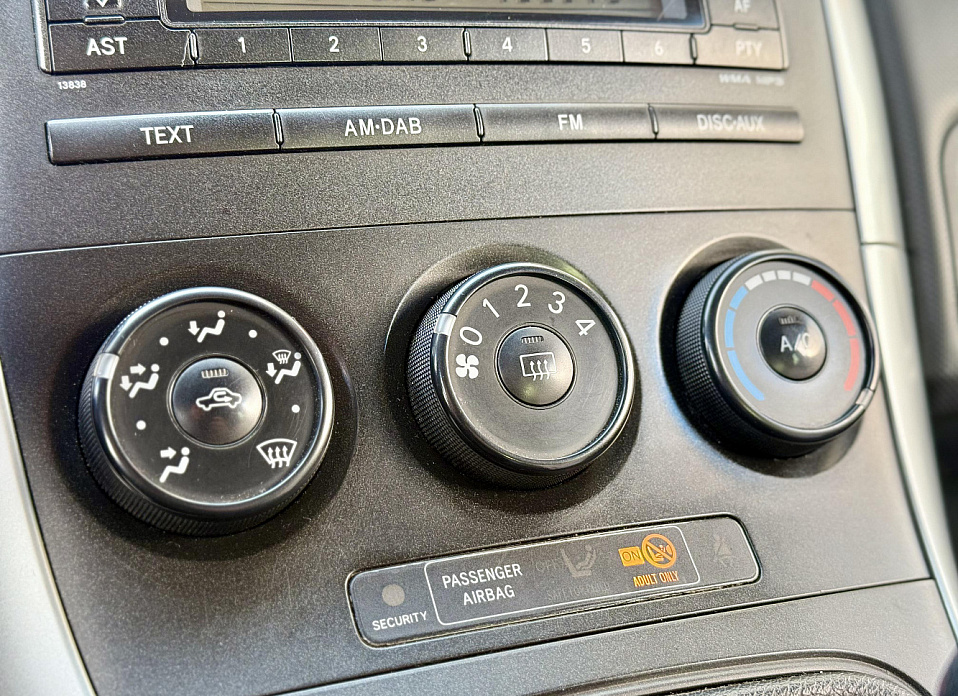 Toyota Auris, I Рестайлинг 1.6 MT (132 л.с.)