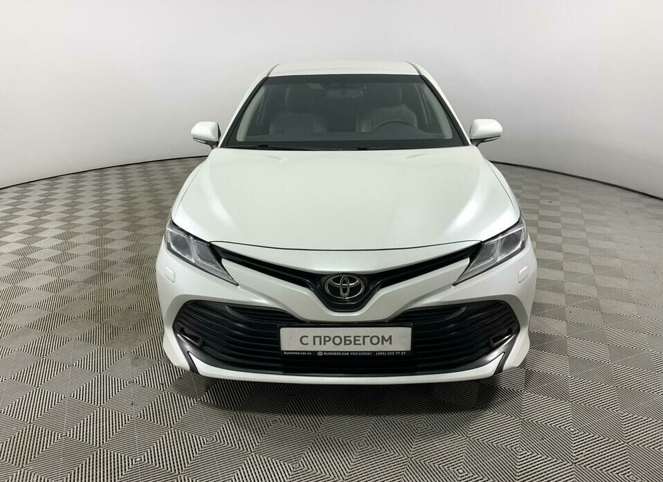 Toyota Camry 2.5 AT (181 л.с.)