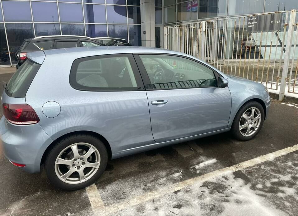 Volkswagen Golf 1.6 AMT (102 л.с.)