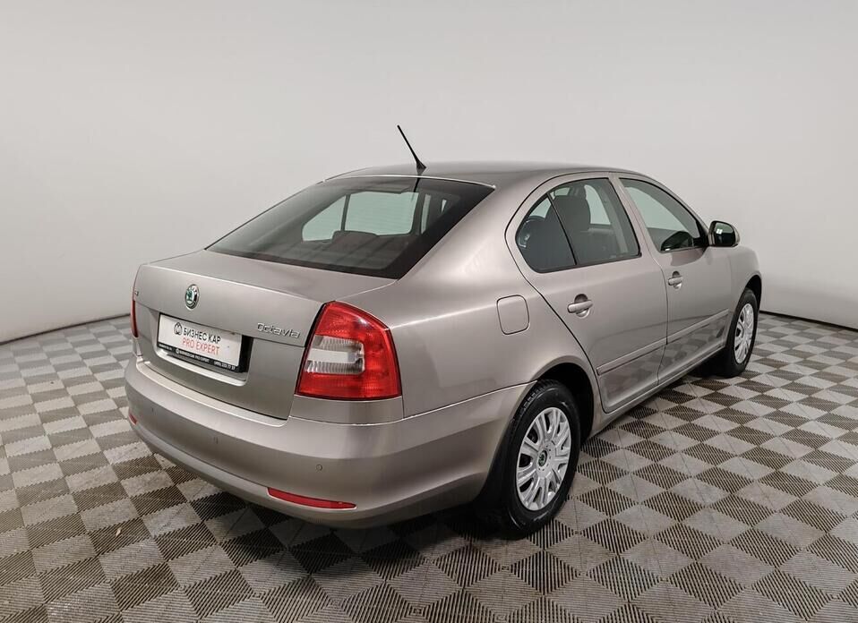 Skoda Octavia, II (A5) Рестайлинг 1.4 AMT (122 л.с.)