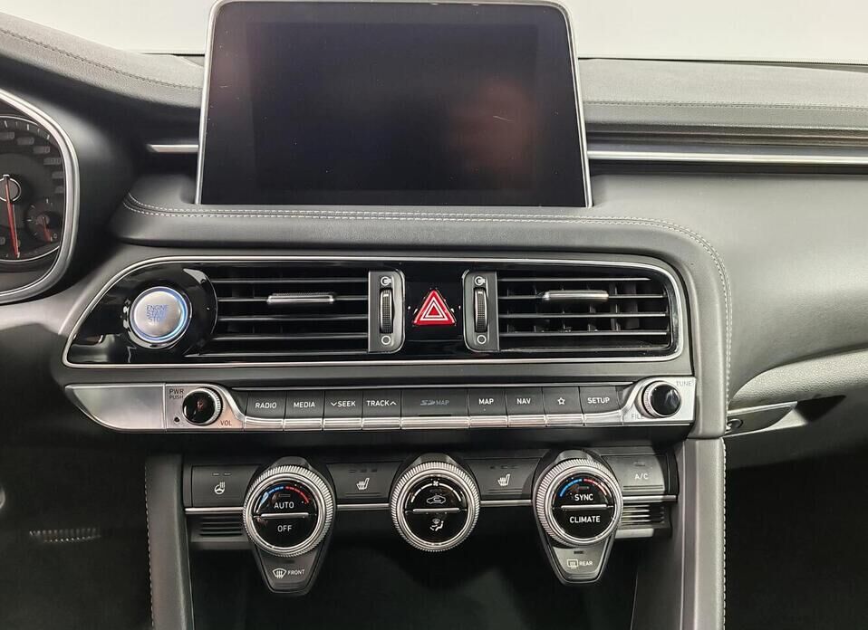 Genesis G70, I 2.0 AT (197 л.с.) 4WD