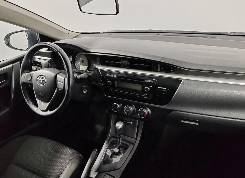 Toyota Corolla, XI (E160, E170) 1.6 CVT (122 л.с.)