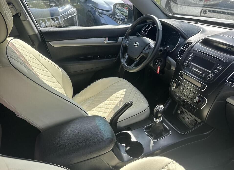Kia Sorento, II Рестайлинг 2.4 MT (175 л.с.) 4WD