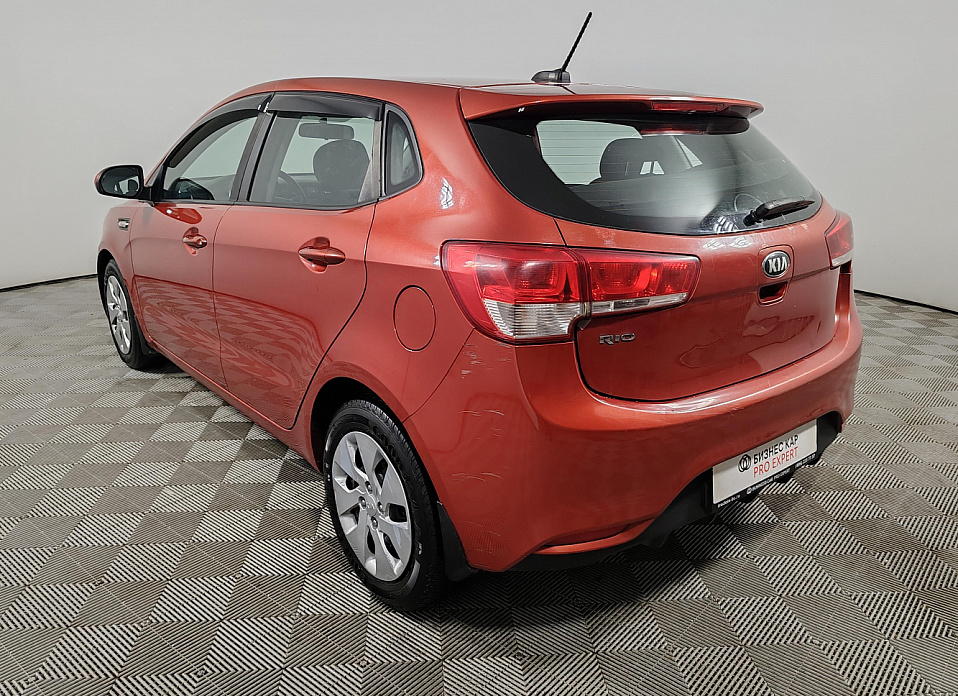 Kia Rio, III Рестайлинг 1.6 AT (123 л.с.)