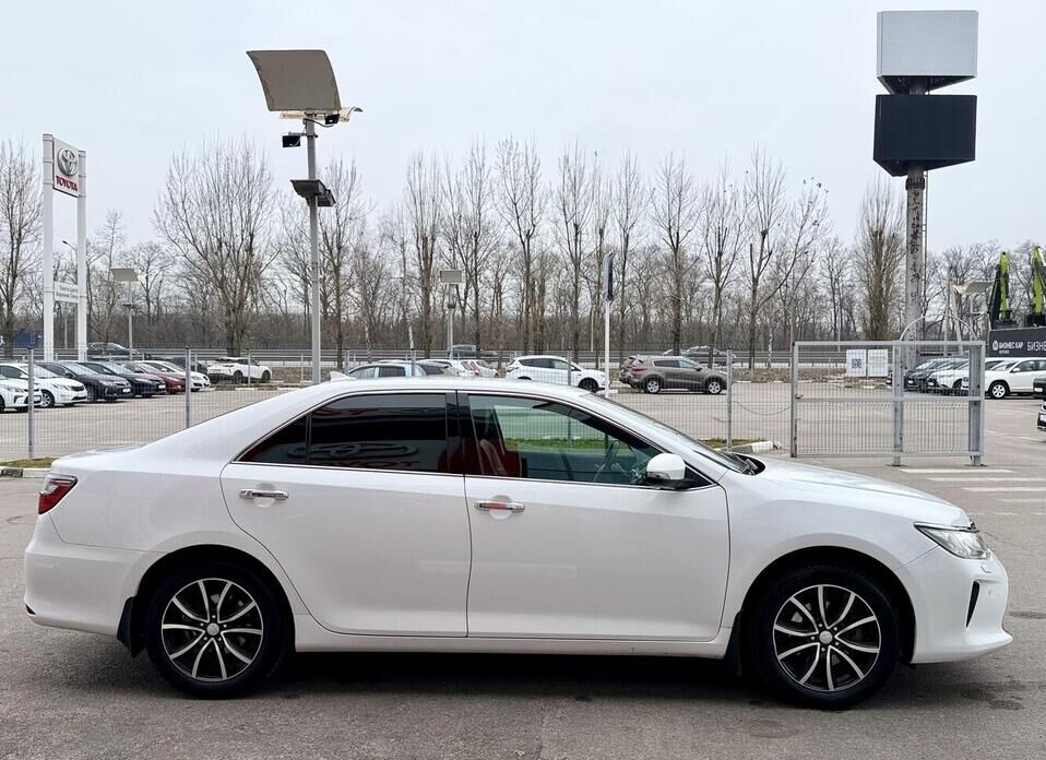 Toyota Camry, VII (XV50) Рестайлинг 2.5 AT (181 л.с.)