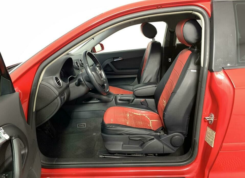 Audi A3 1.6 AT (102 л.с.)