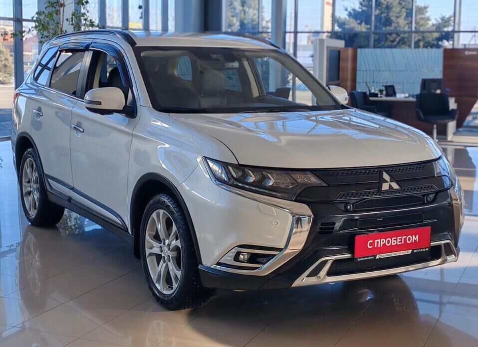 Mitsubishi Outlander, III Рестайлинг 3 2.4 CVT (167 л.с.) 4WD