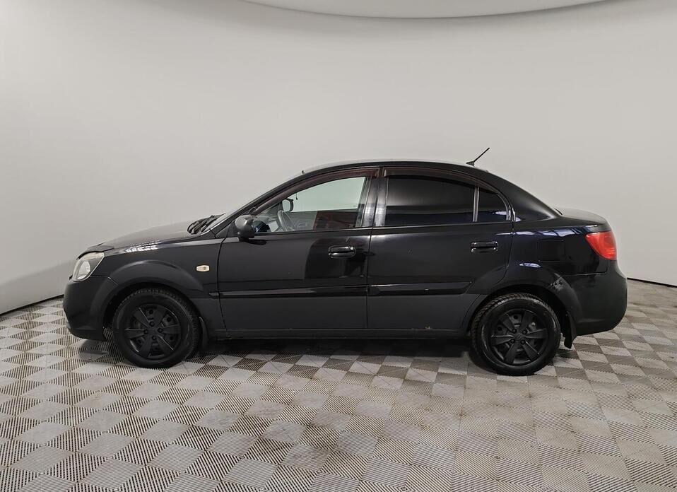 Kia Rio, II Рестайлинг 1.4 MT (97 л.с.)